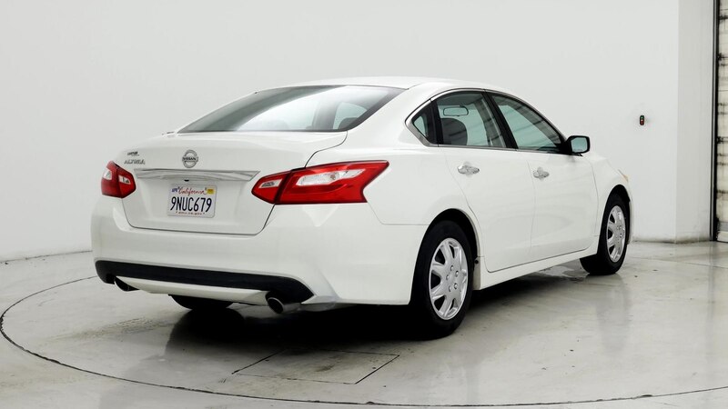 2016 Nissan Altima S 8