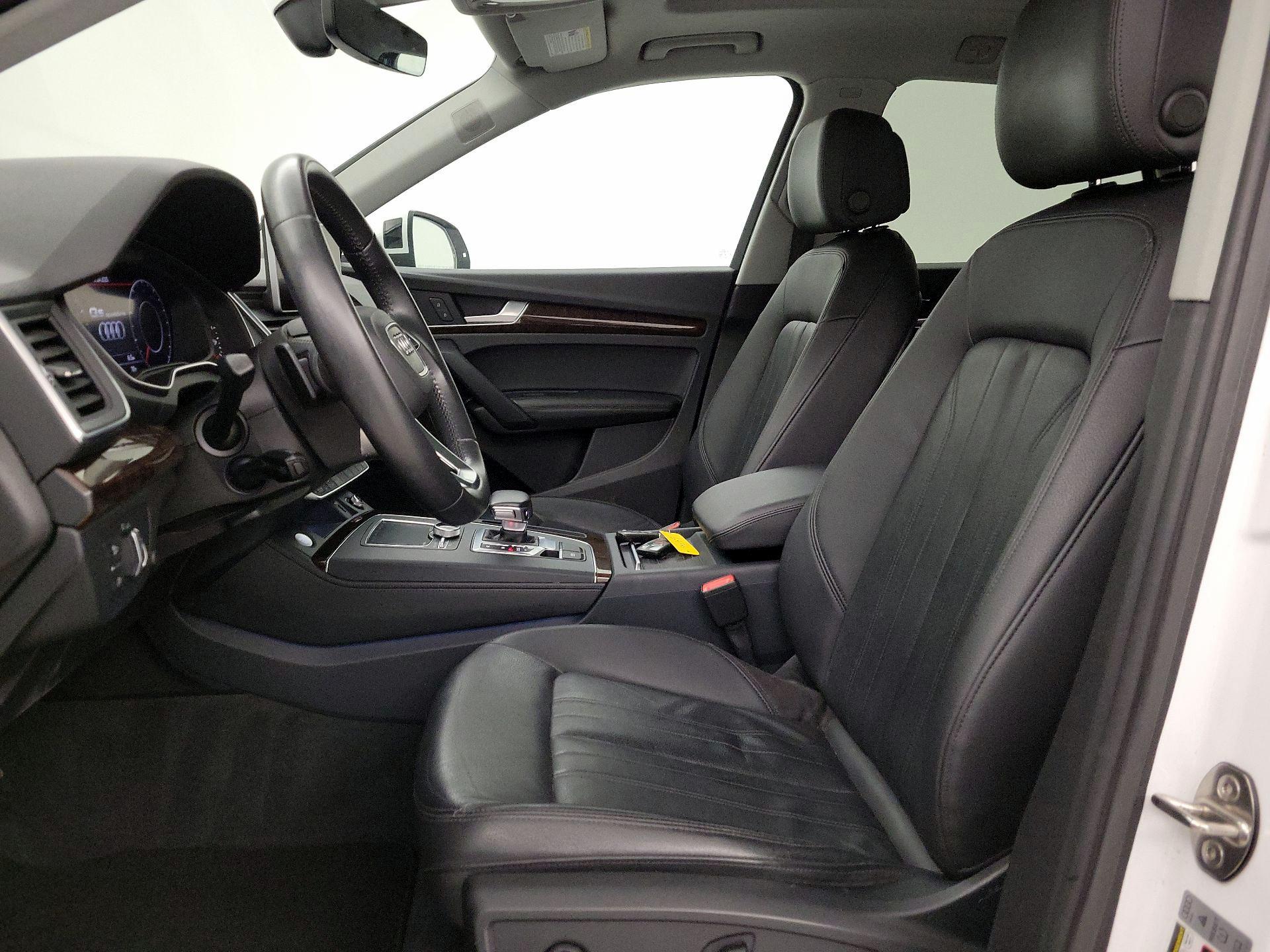 Thumbnail: 2019 Audi Q5 - 11