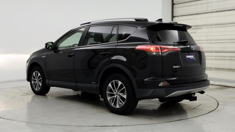 2018 Toyota RAV4 XLE 2