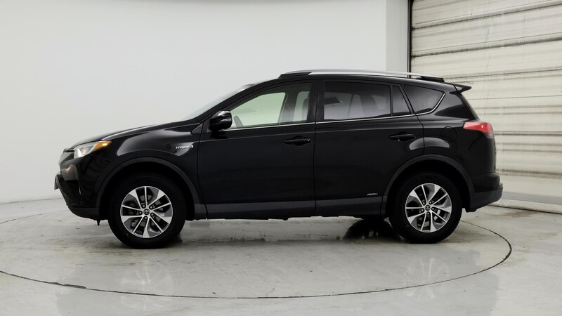 2018 Toyota RAV4 XLE 3