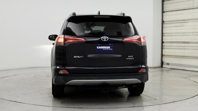 2018 Toyota RAV4 XLE 6