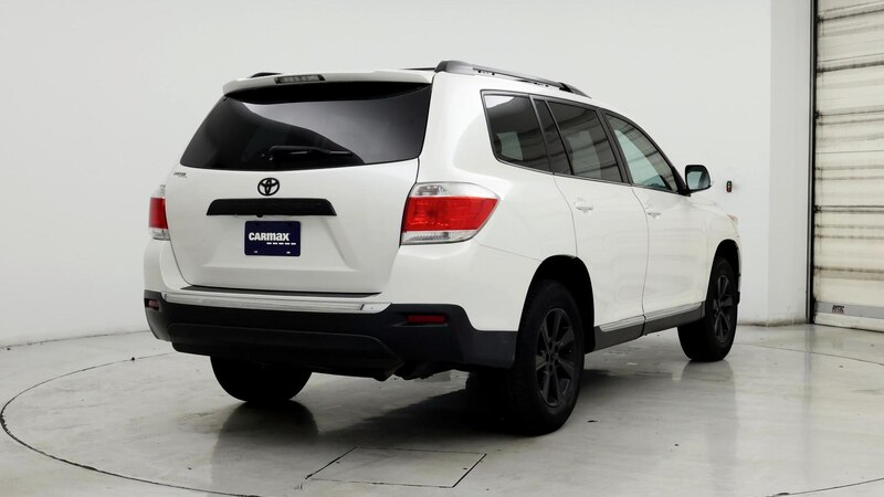 2013 Toyota Highlander Plus 8