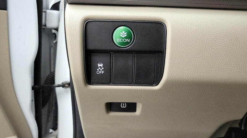 2013 Honda Accord LX 13