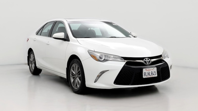 2017 Toyota Camry SE Hero Image