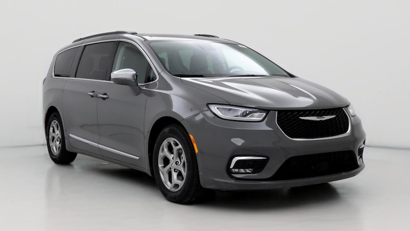 2022 Chrysler Pacifica Limited Hero Image