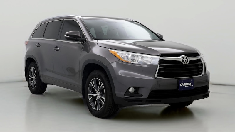 2016 Toyota Highlander XLE Hero Image