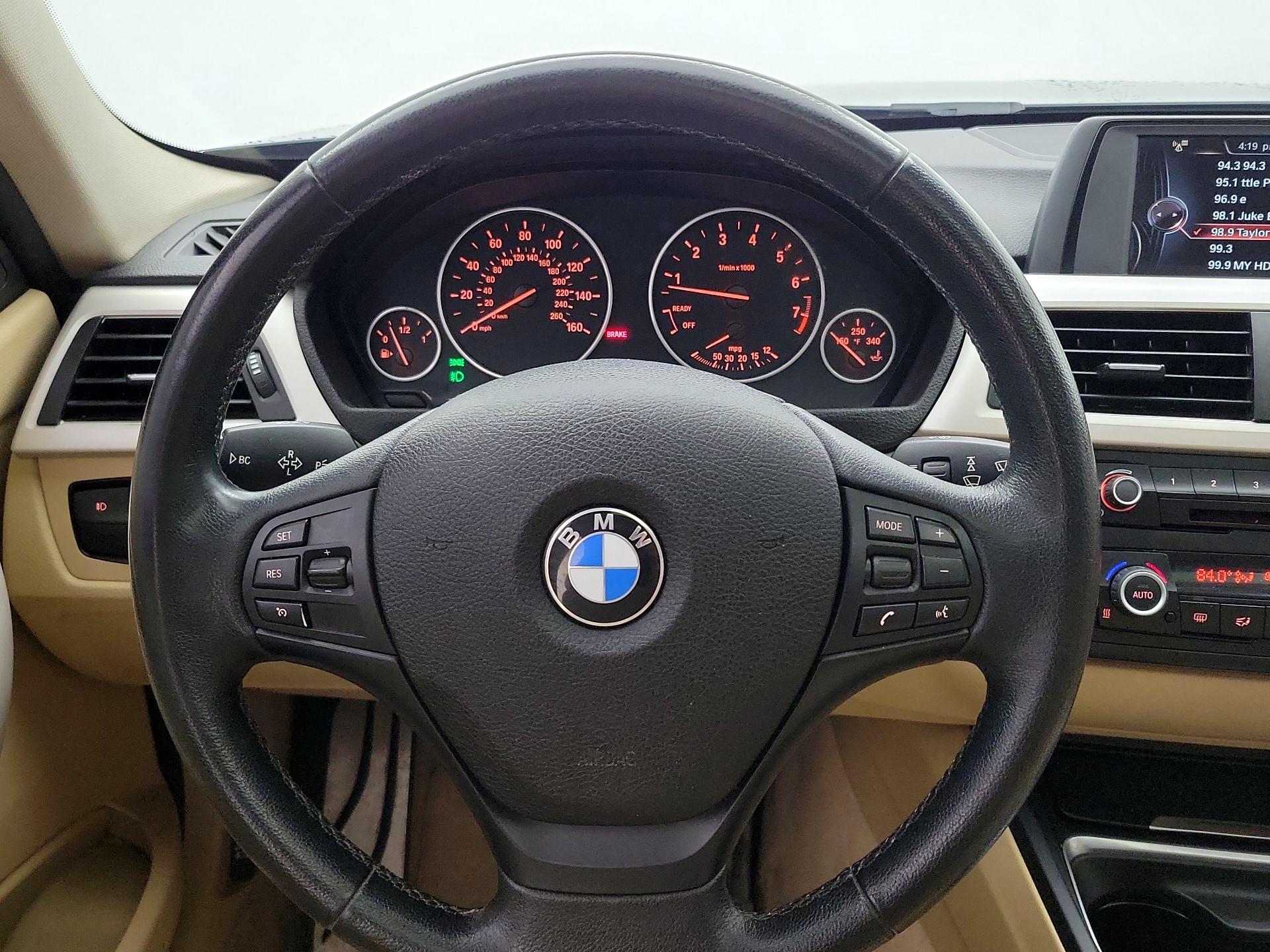 Thumbnail: 2015 BMW 3 Series - 10