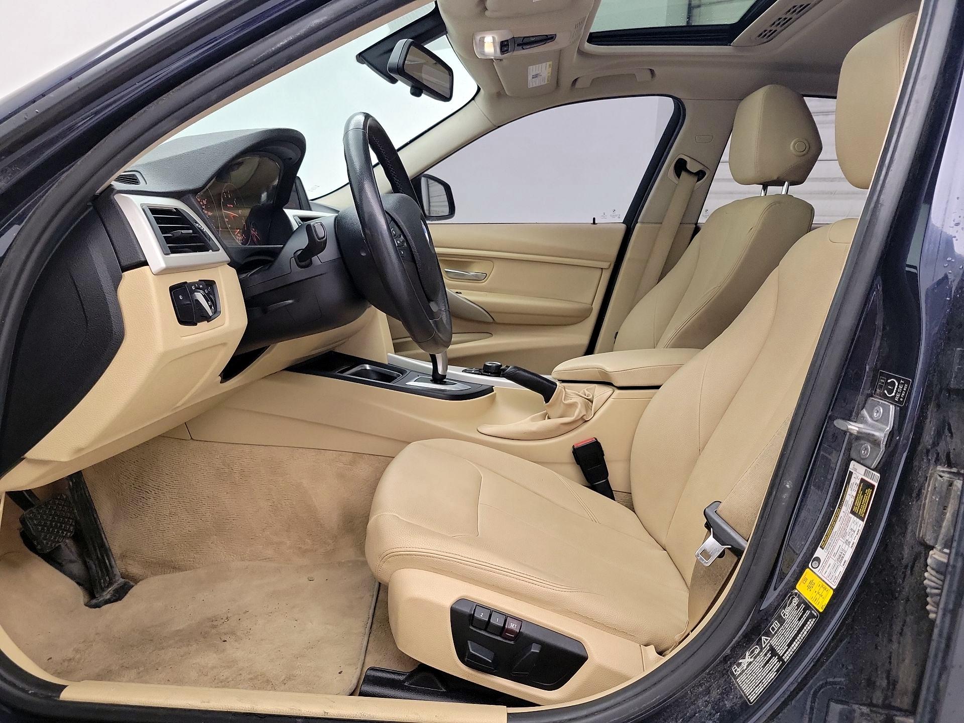 Thumbnail: 2015 BMW 3 Series - 11