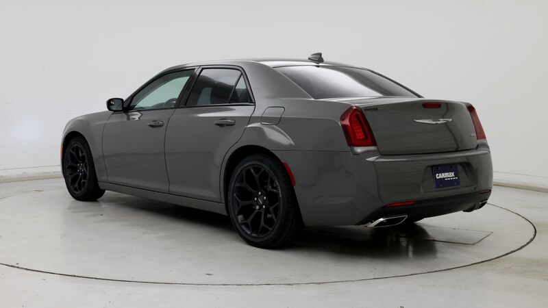 2019 Chrysler 300 Touring 2