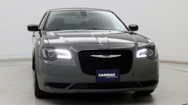 2019 Chrysler 300 Touring 5