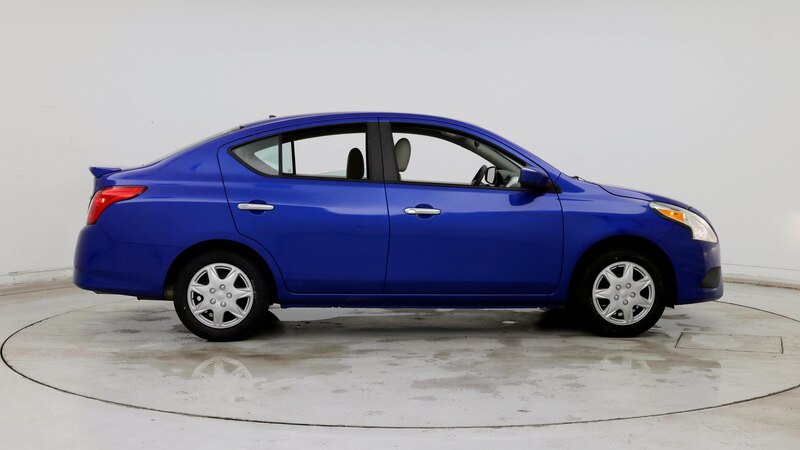 2016 Nissan Versa SV 7