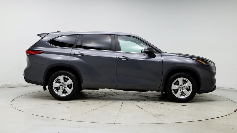 2023 Toyota Highlander LE 7