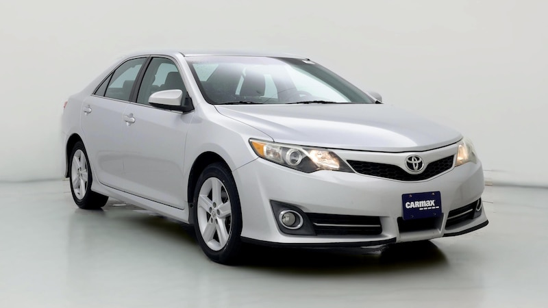 2014 Toyota Camry SE Hero Image