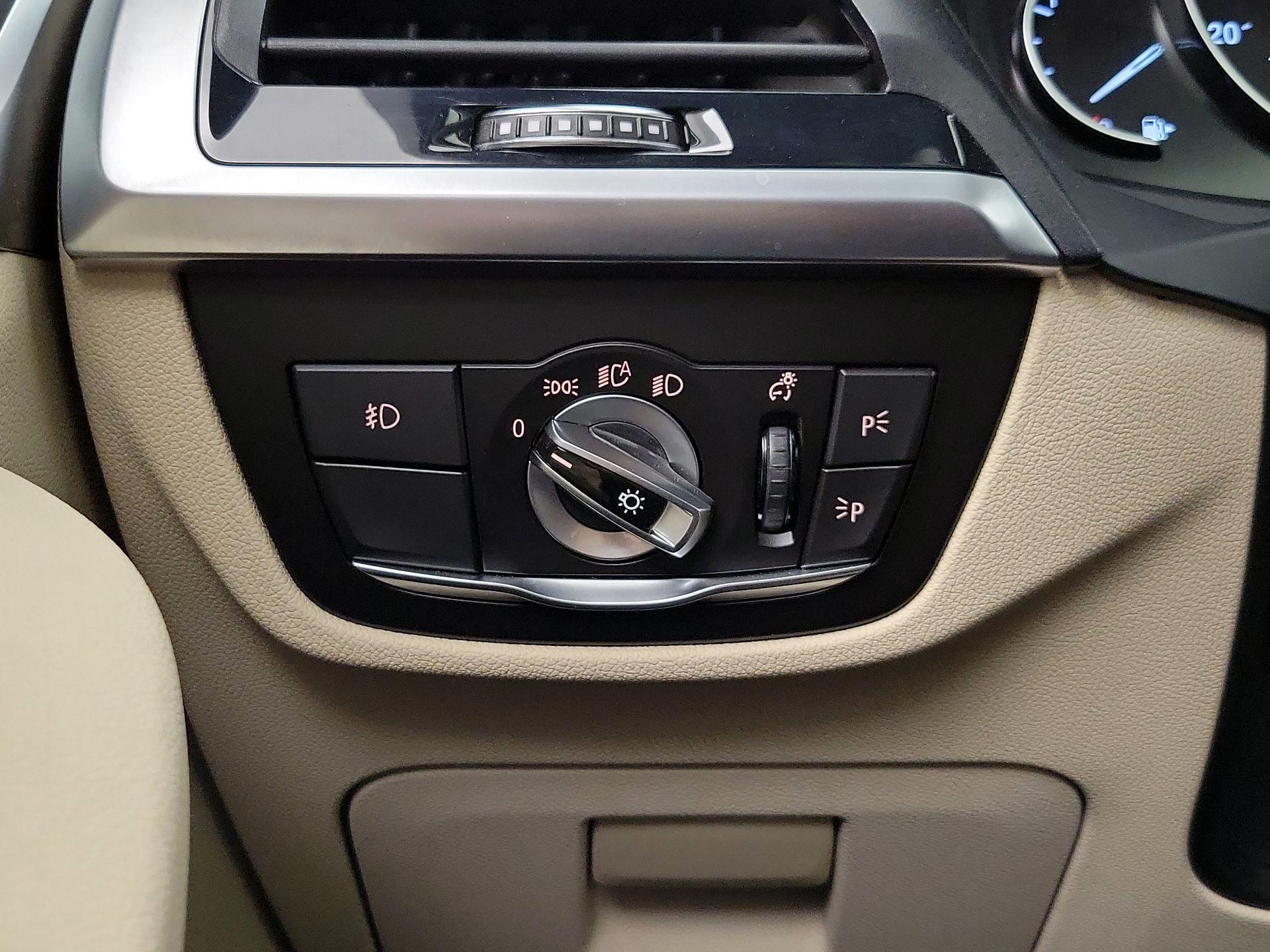 Thumbnail: 2021 BMW X3 - 13