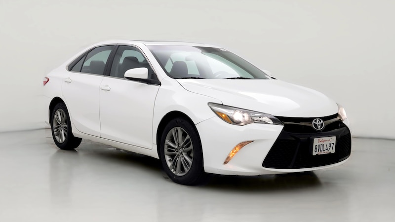 2017 Toyota Camry SE Hero Image