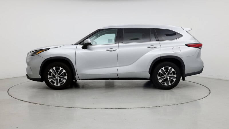 2021 Toyota Highlander XLE 3