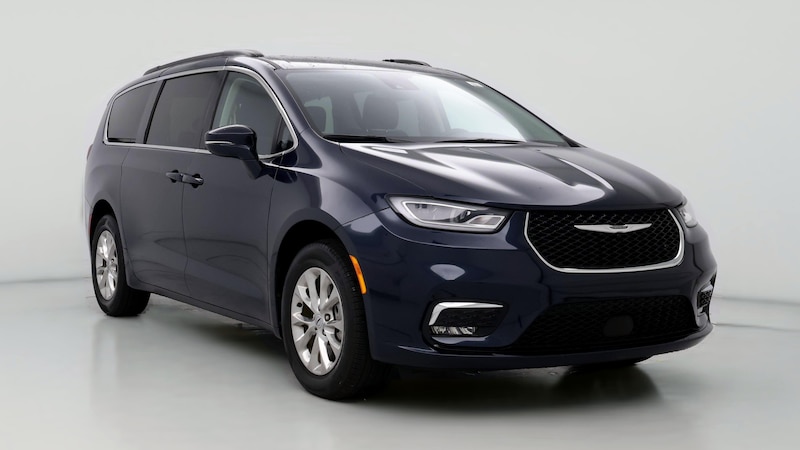 2022 Chrysler Pacifica Touring L Hero Image