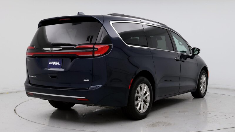 2022 Chrysler Pacifica Touring L 8