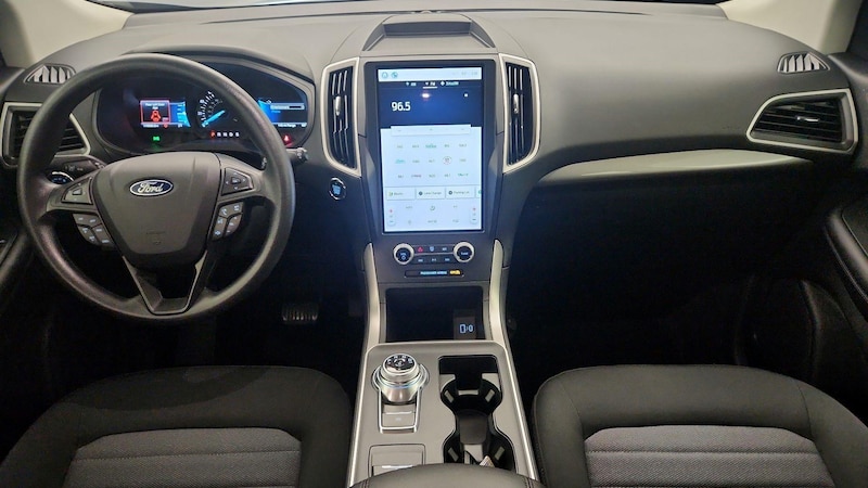 2023 Ford Edge SE 9