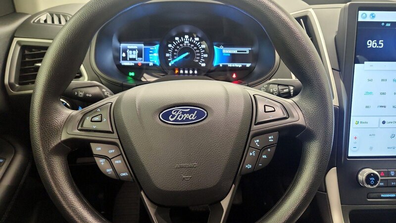 2023 Ford Edge SE 10