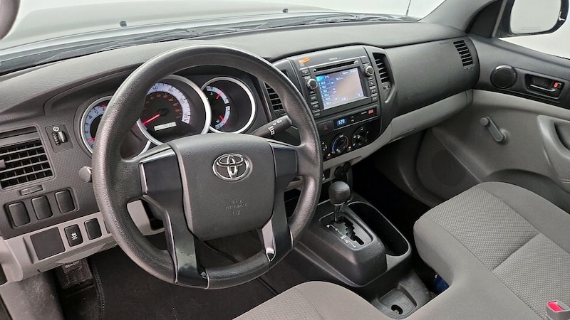 2013 Toyota Tacoma  9