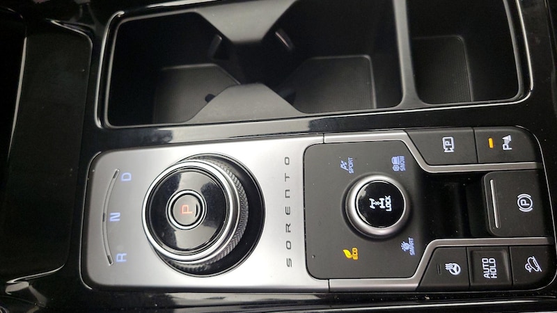 2023 Kia Sorento SX 18