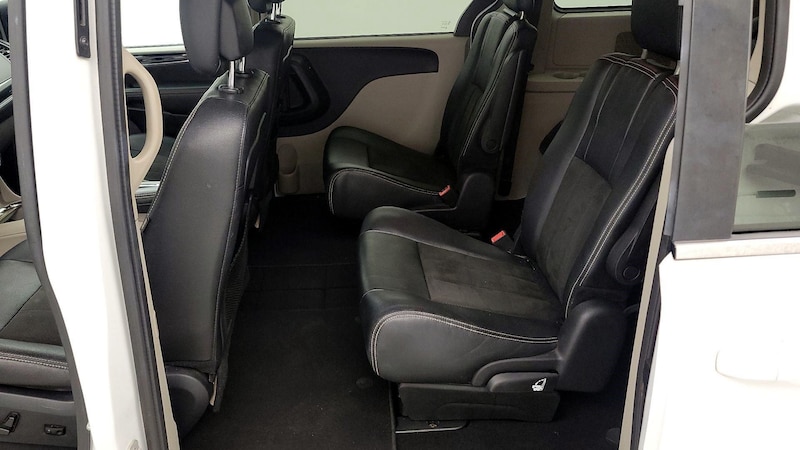 2019 Dodge Grand Caravan SXT 19