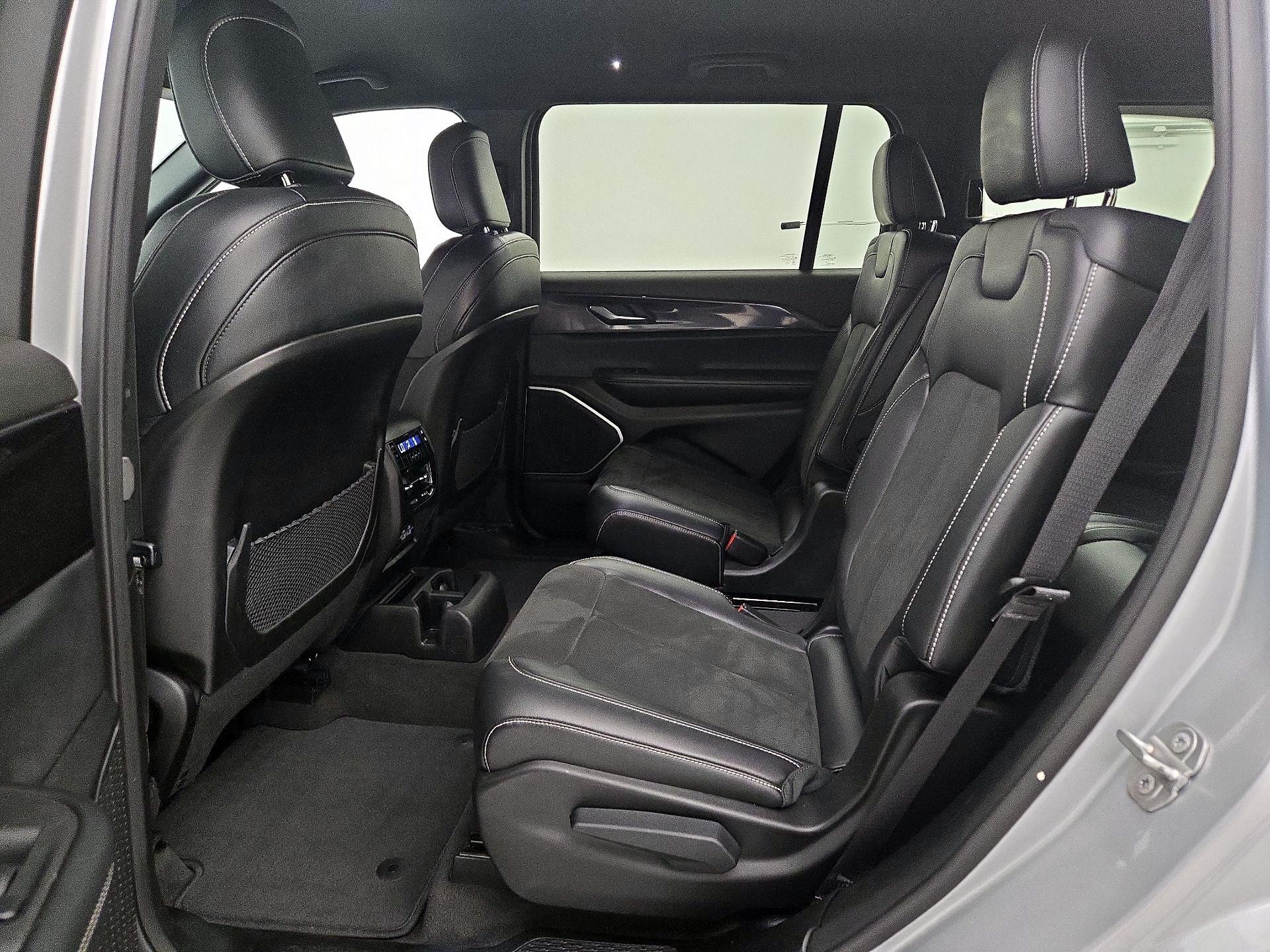 Thumbnail: 2021 Jeep Grand Cherokee L - 19