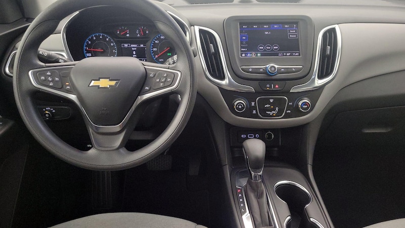 2022 Chevrolet Equinox LS 9