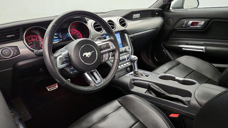 2022 Ford Mustang  9