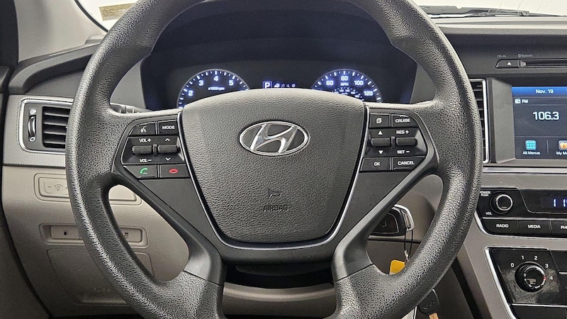 2017 Hyundai Sonata SE 10