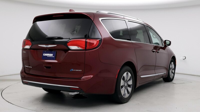 2017 Chrysler Pacifica Hybrid Platinum 8