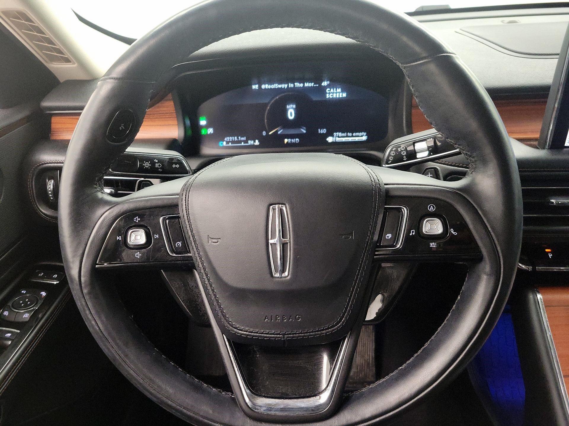 Thumbnail: 2020 Lincoln Aviator - 10