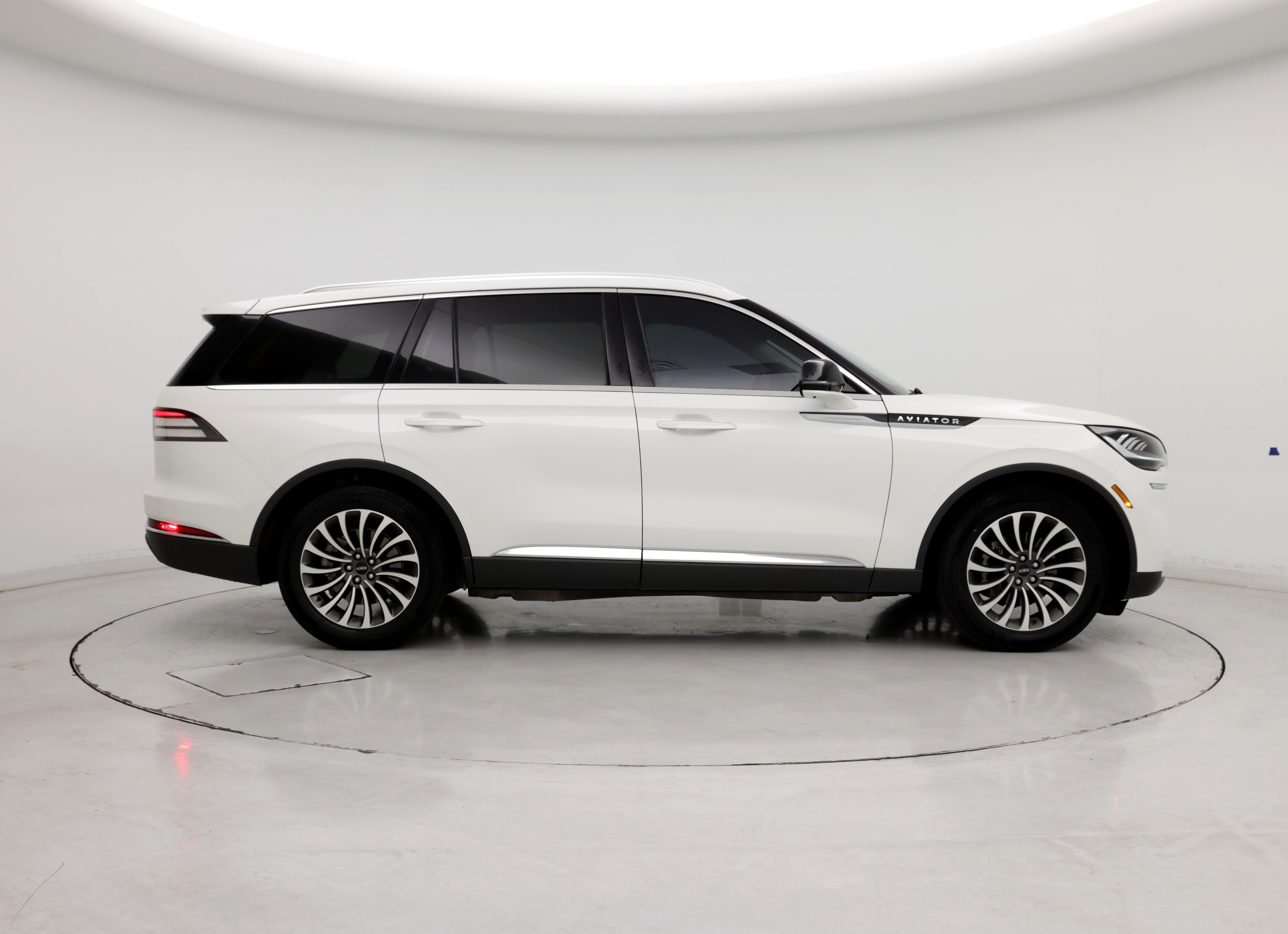 Thumbnail: 2020 Lincoln Aviator - 7