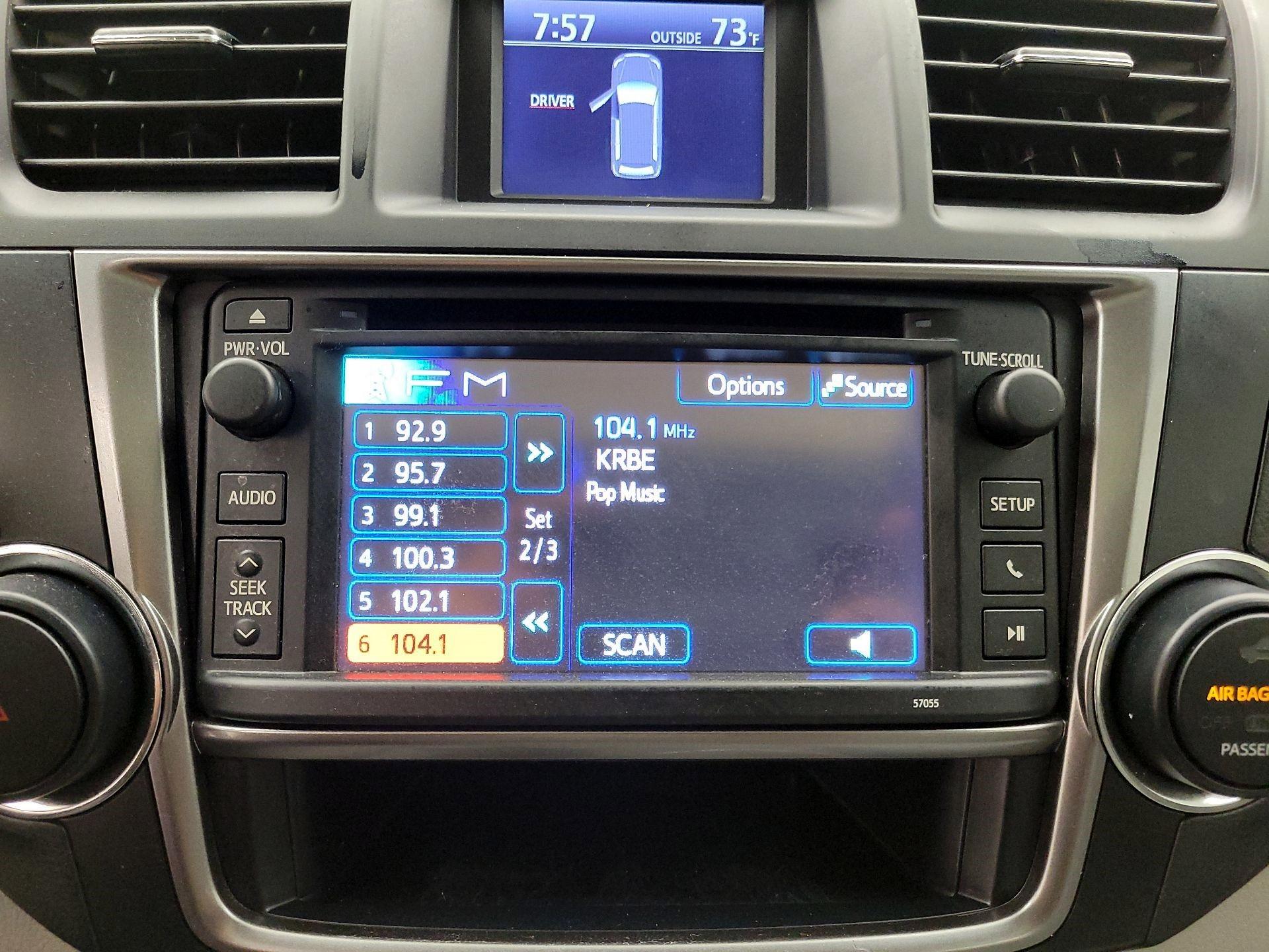 Thumbnail: 2013 Toyota Highlander - 15
