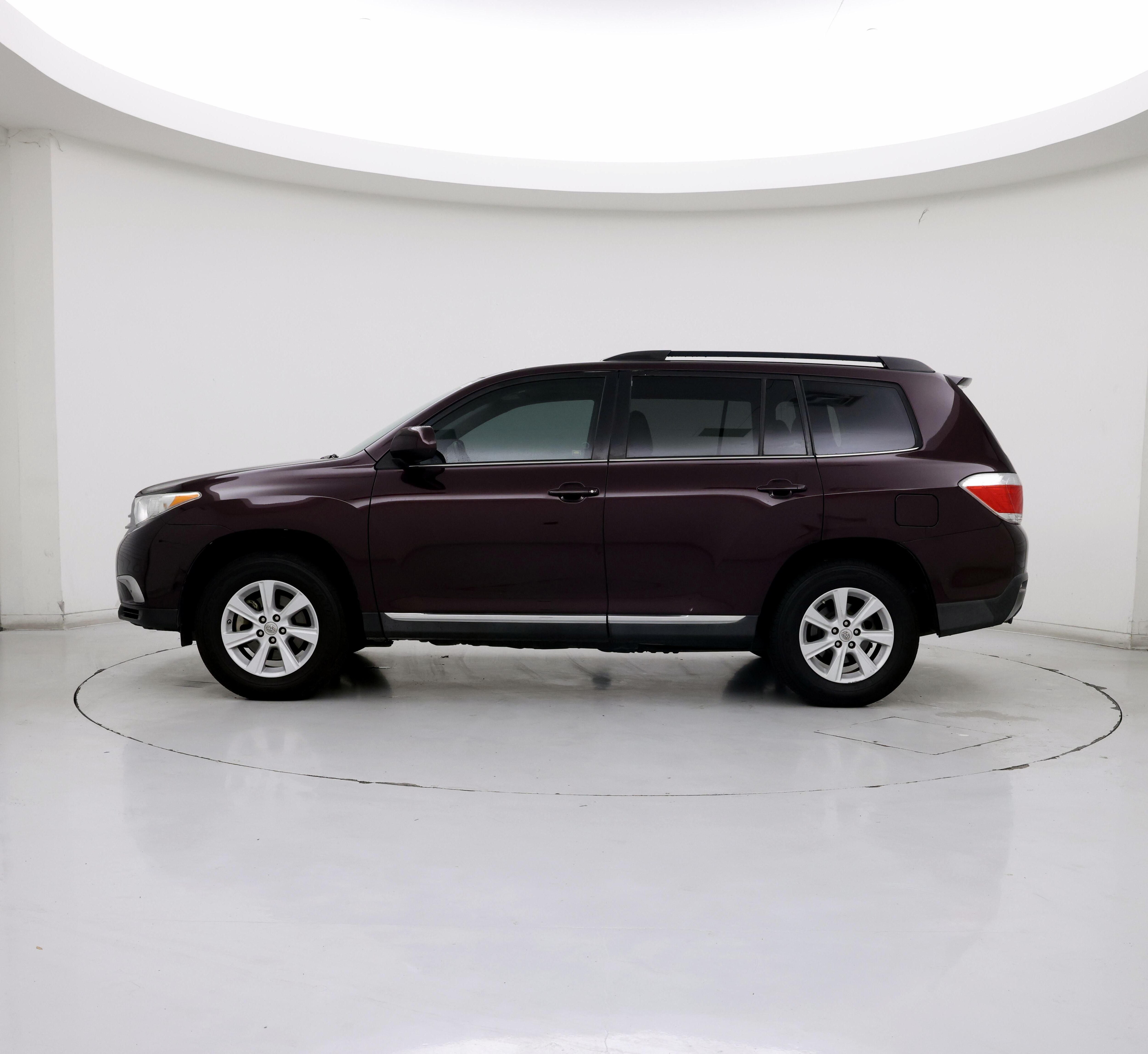 Thumbnail: 2013 Toyota Highlander - 3