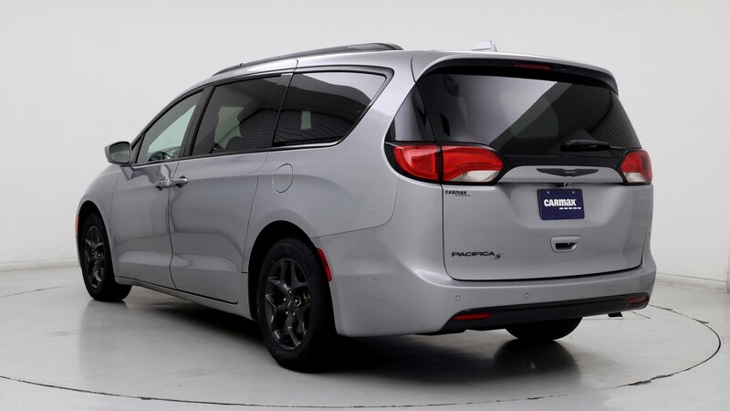 2020 Chrysler Pacifica Touring L 2