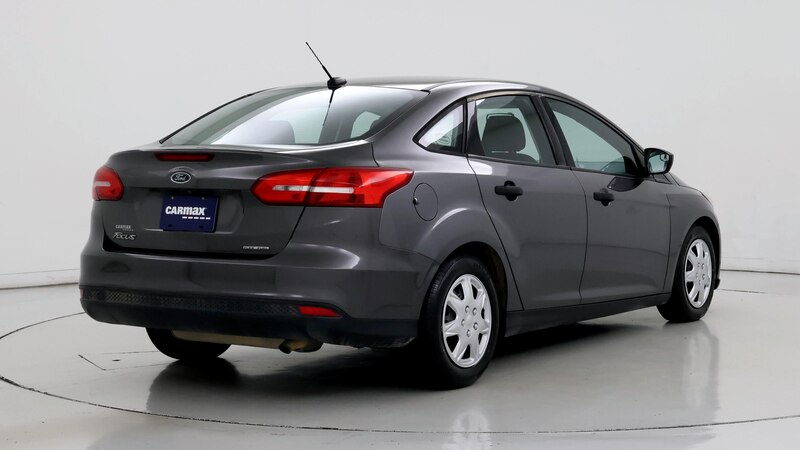 2016 Ford Focus S 8