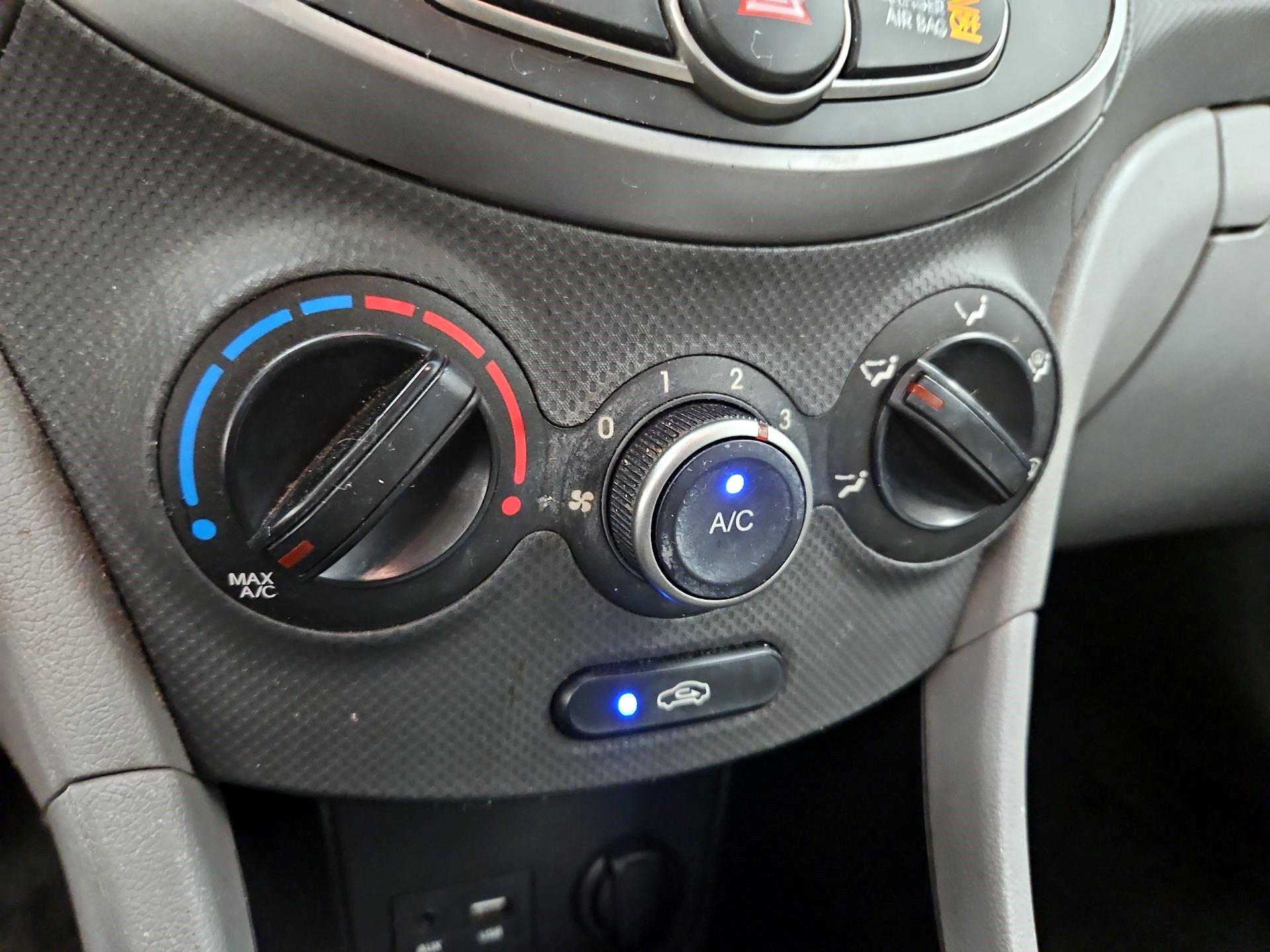 Thumbnail: 2016 Hyundai Accent - 15