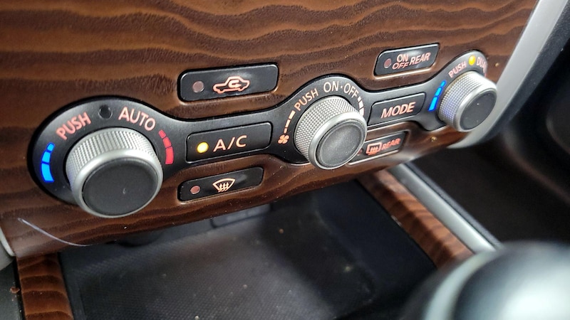 2018 Nissan Pathfinder Platinum 17