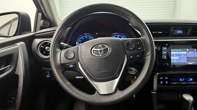 2018 Toyota Corolla LE 10