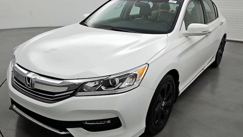 2016 Honda Accord EX-L Hero Image