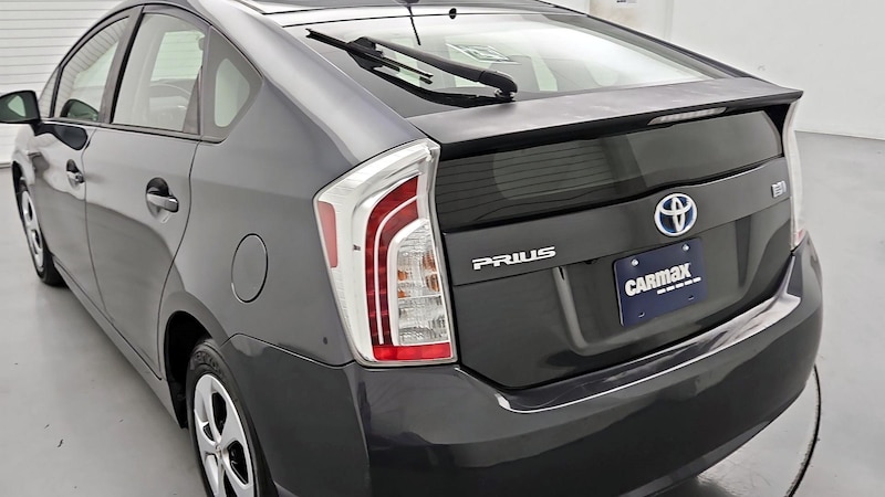 2013 Toyota Prius Four 7