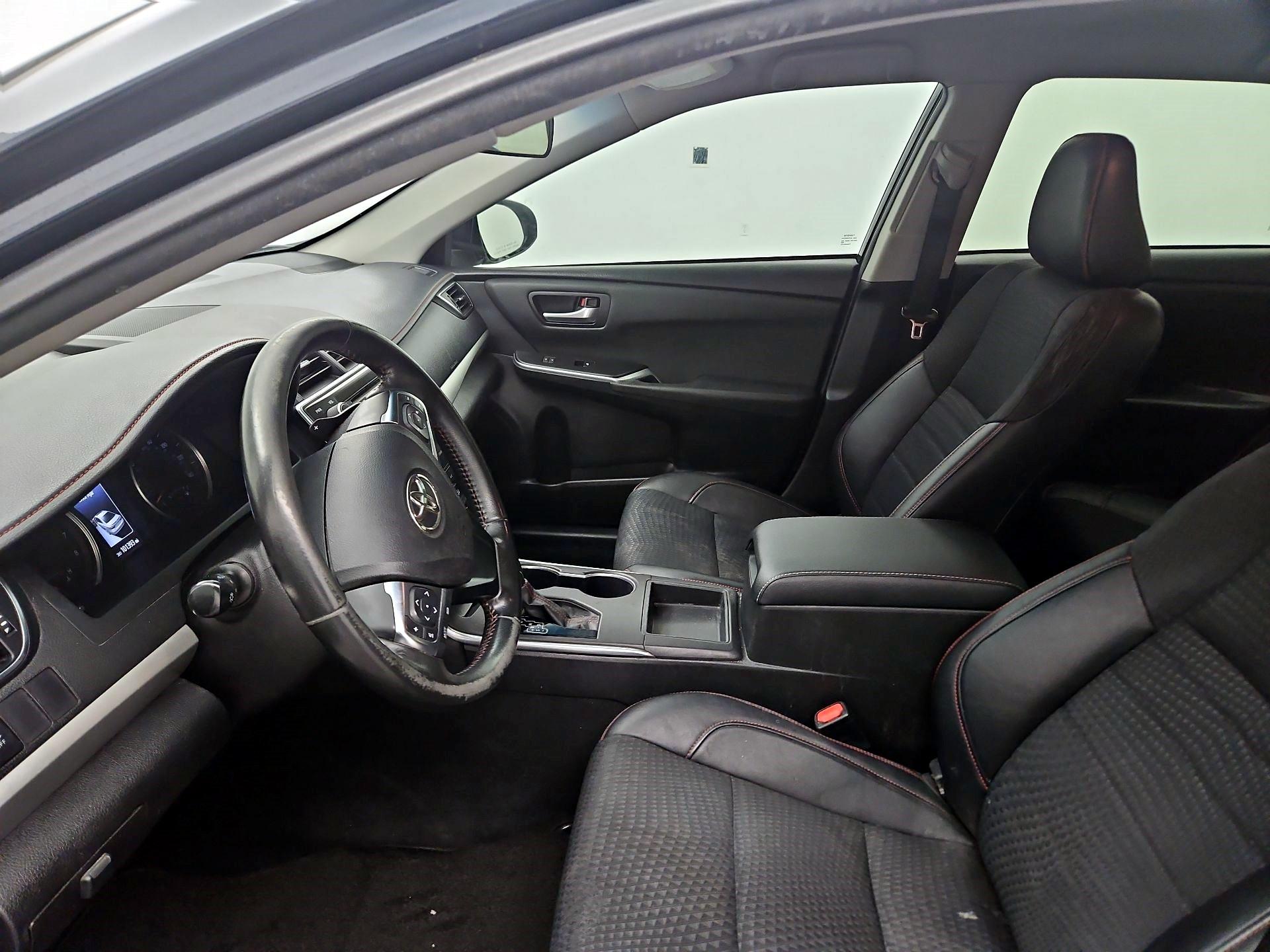 Thumbnail: 2015 Toyota Camry - 11