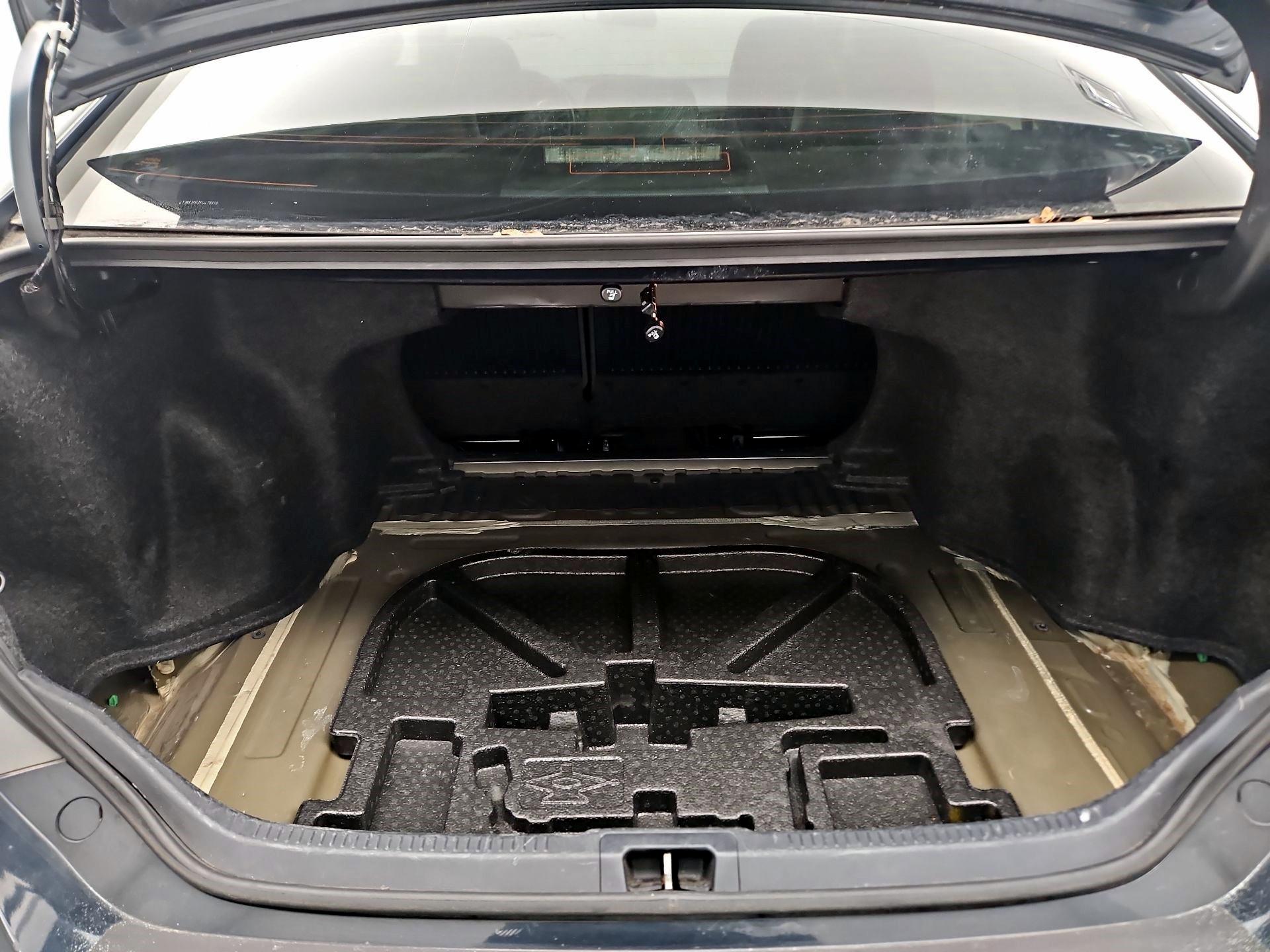 Thumbnail: 2015 Toyota Camry - 20