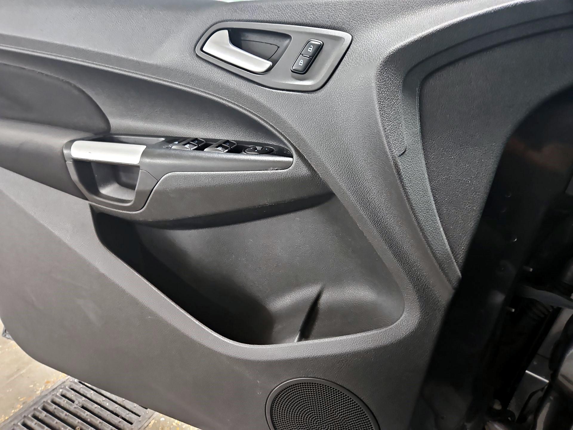 Thumbnail: 2016 Ford Transit Series - 12