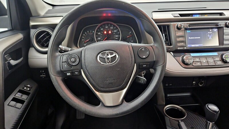 2015 Toyota RAV4 XLE 10