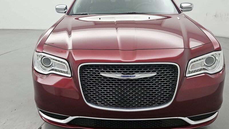 2019 Chrysler 300 Touring 2