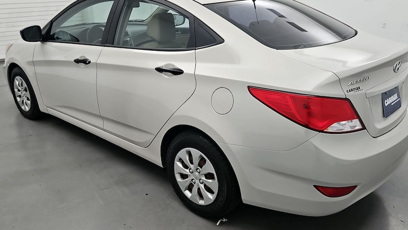 2016 Hyundai Accent SE 7