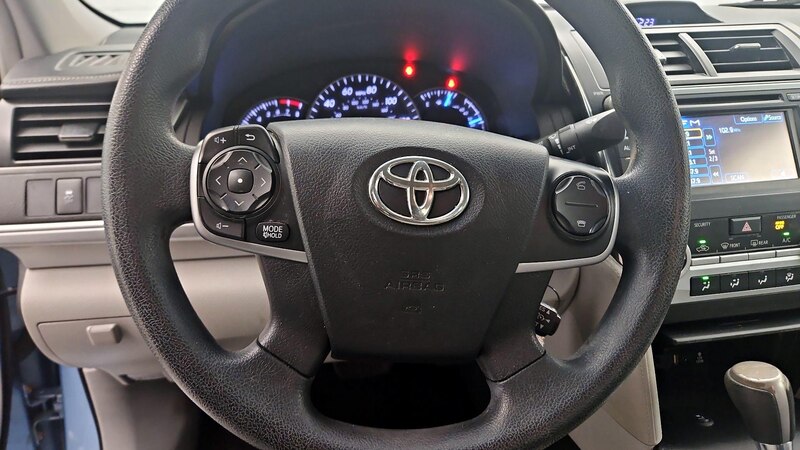 2013 Toyota Camry LE 10